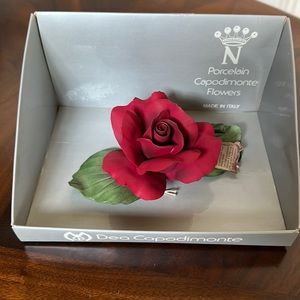 NIB Porcelain Capodimonte Flower